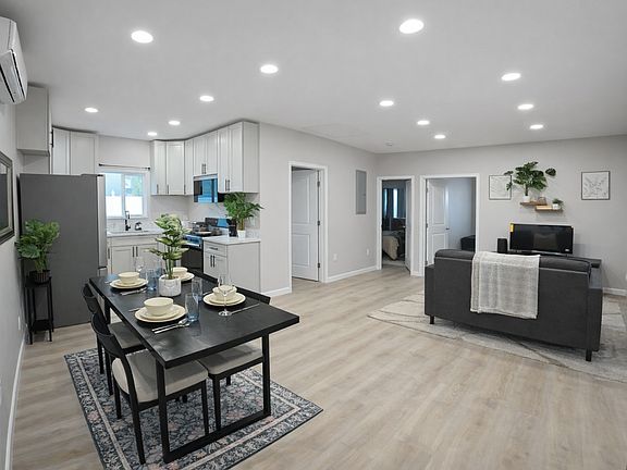 5th image of 148 E Rosslynn Ave #A