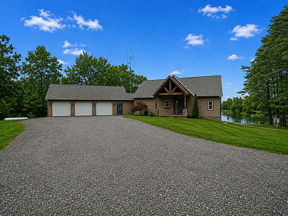 2nd image of 1115 Hilltop Ln