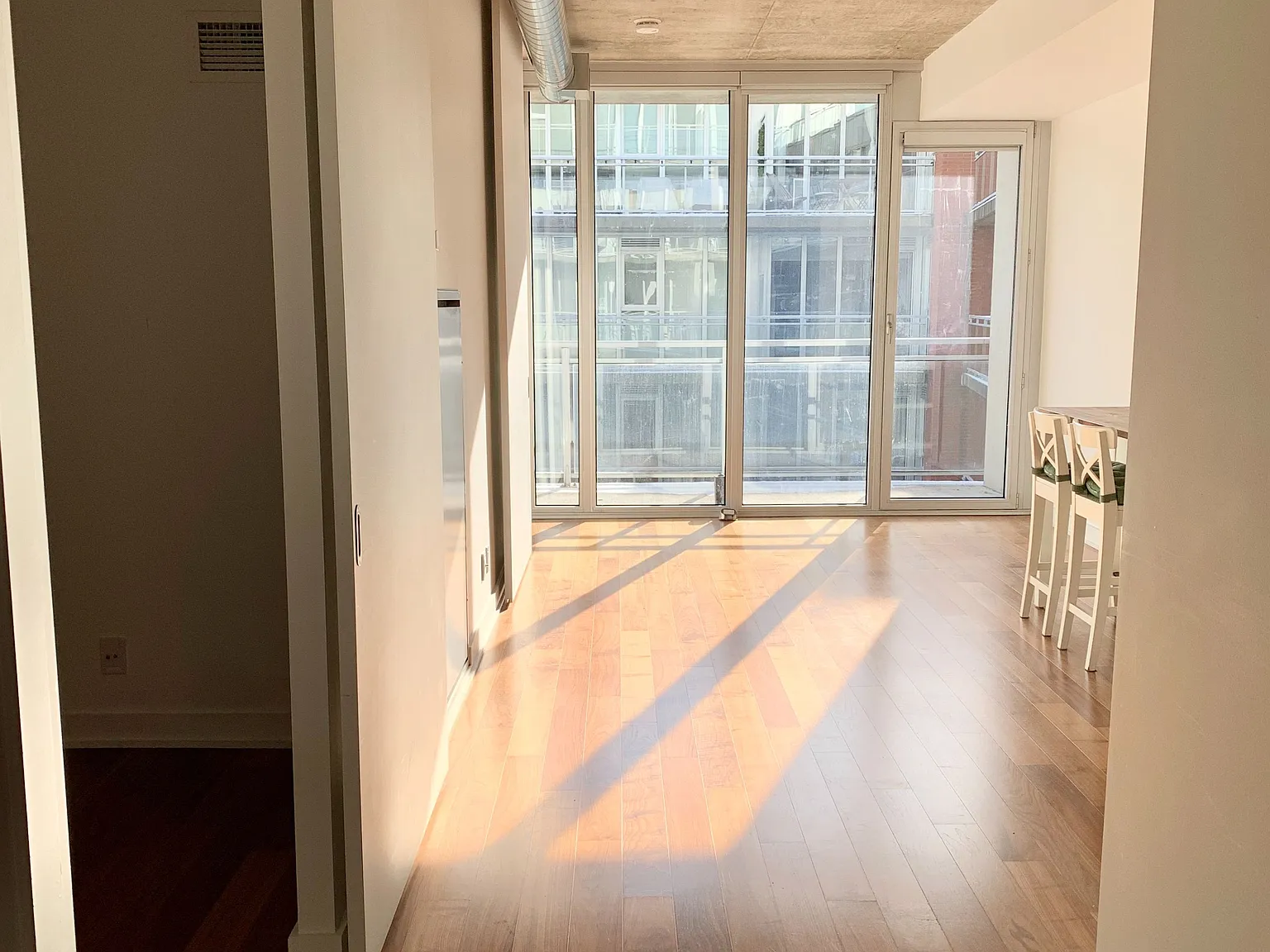3 bed, $2,350 — Photo 2