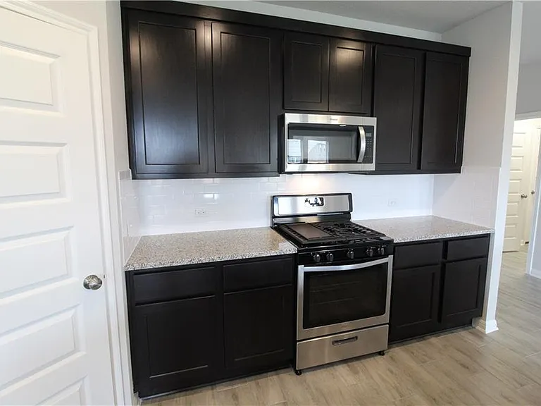 120 Peruvian Ln — Photo 22
