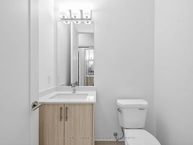 27 Korda Gate #Penthouse 101 — Photo 7