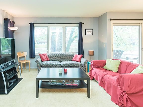 4th image of 1934 Bridgeview Trl APT B