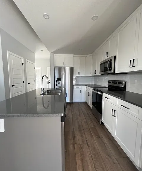 860 Brighton Gate — Photo 7