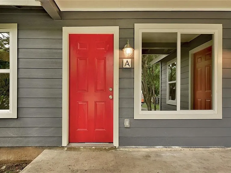 7504 Carver Ave #A — Photo 2