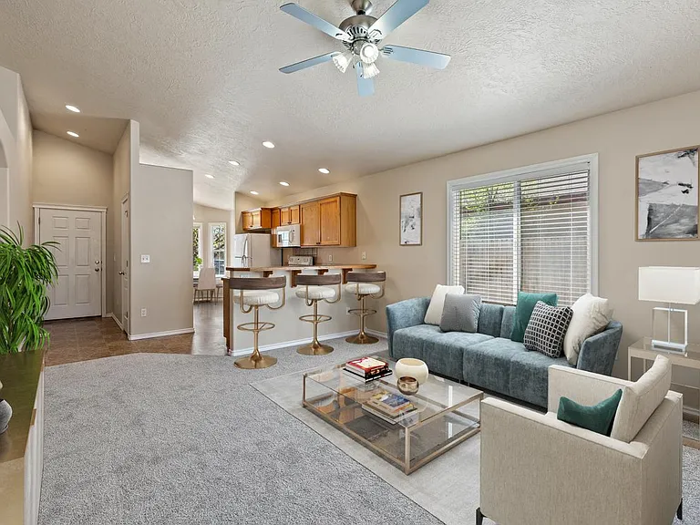 17885 Monarch Way — Photo 4