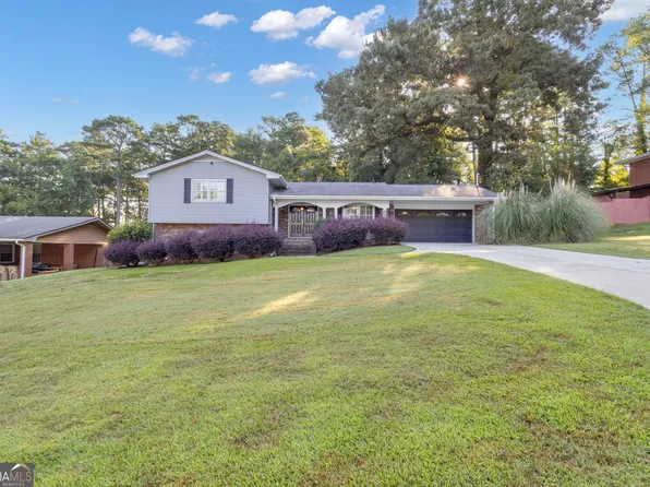 6766 Charles Dr, Morrow, GA 30260