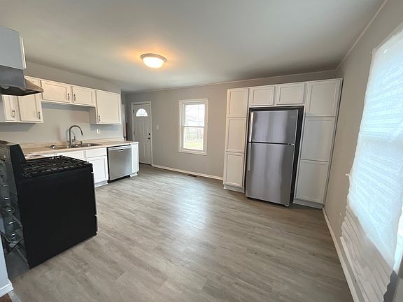 2nd image of 21647 Gailine Ave