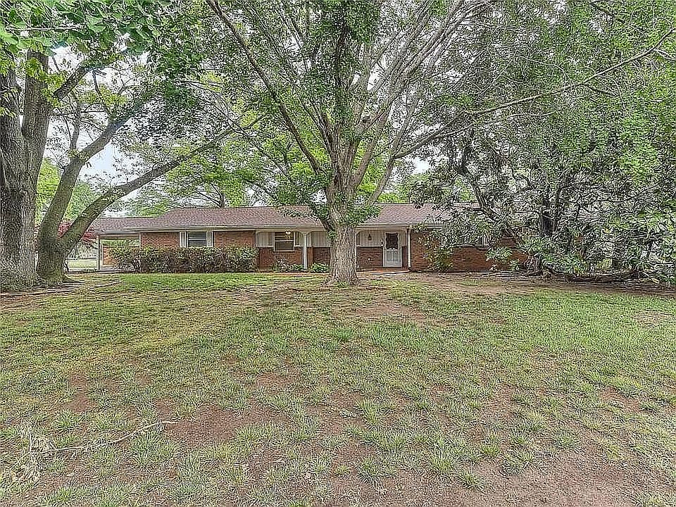 1st image of 2649-1 Osborne Dr