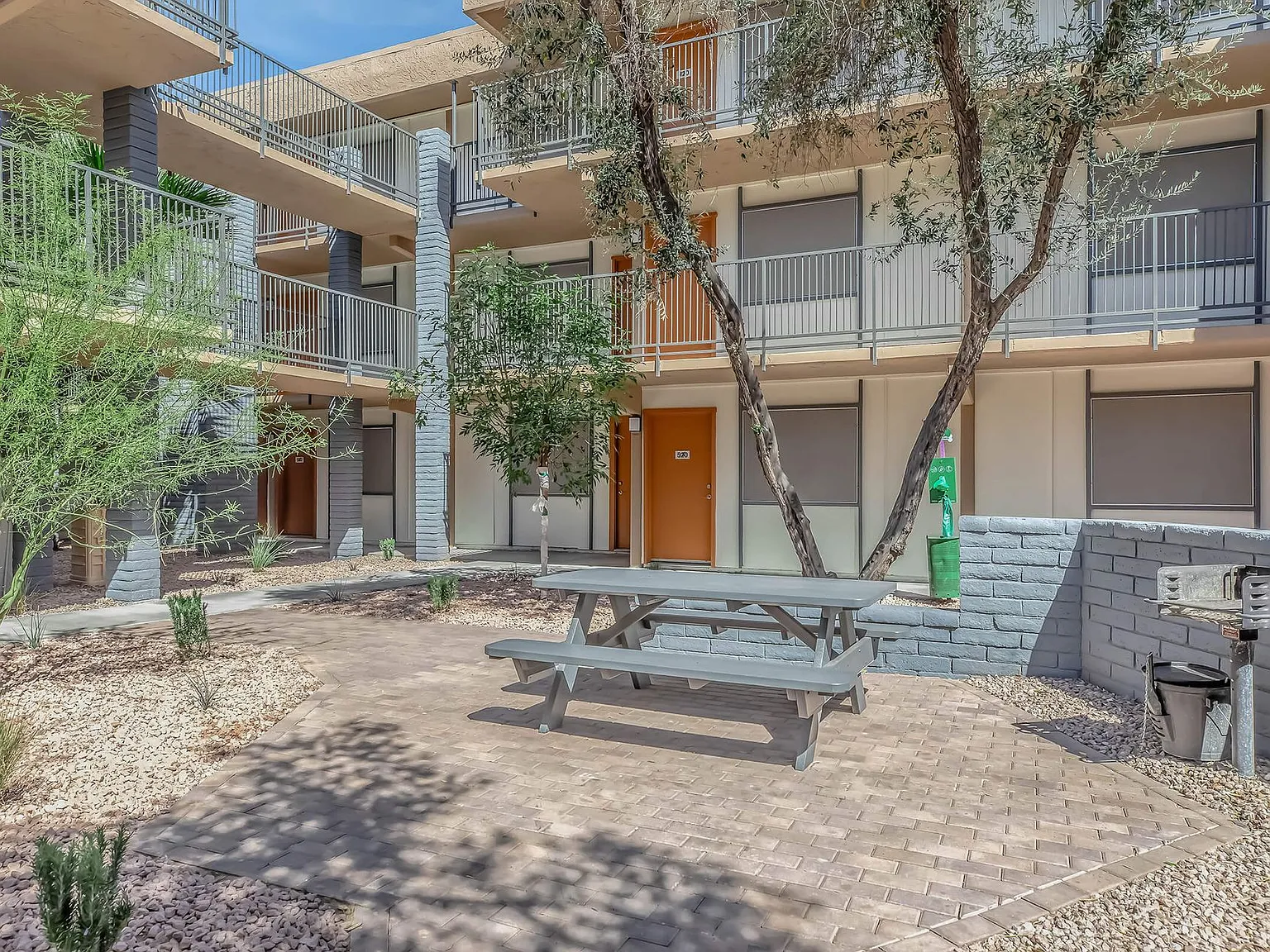 The Loreto Apartments — Photo 3