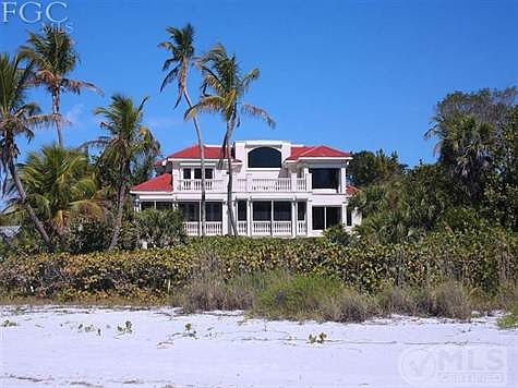 EXTERIOR BACK
