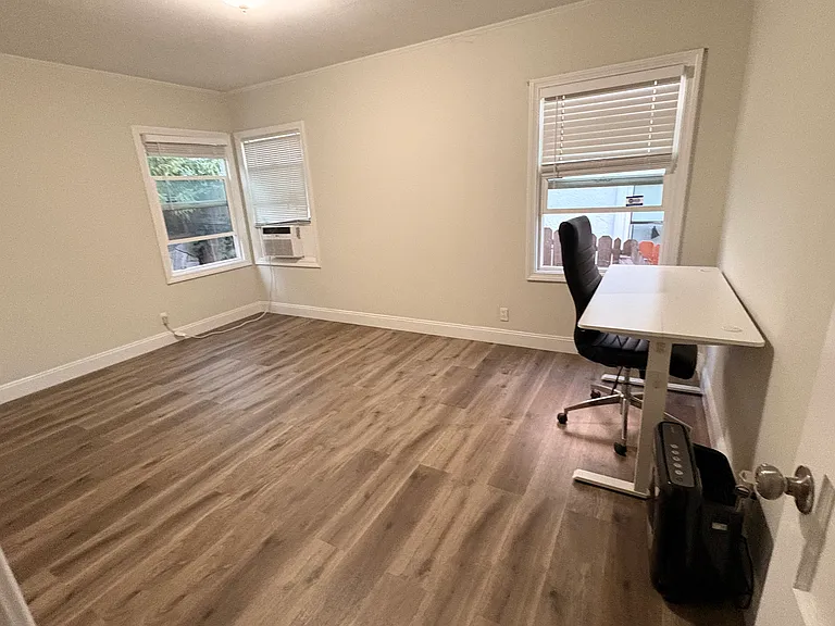 6600 Outlook Ave — Photo 6