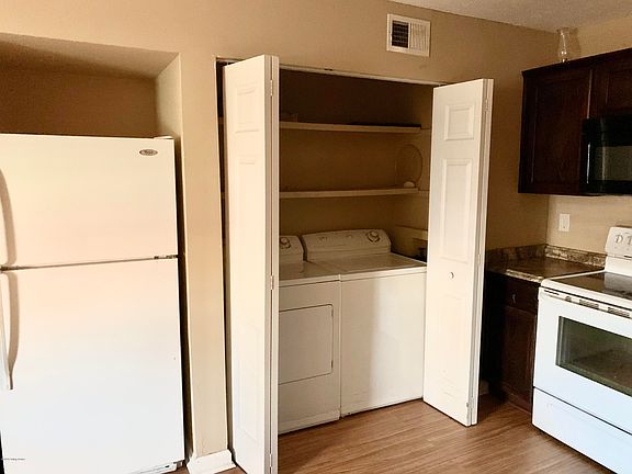 4th image of 601 Drummond Way