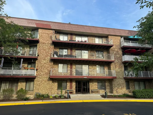 5450 Astor Ln APT 402, Rolling Meadows, IL 60008