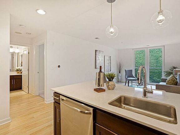 4th image of 1115 H St NE #303