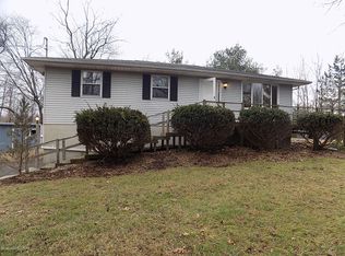 1104 Chipperfield Dr, Stroudsburg, PA 18360