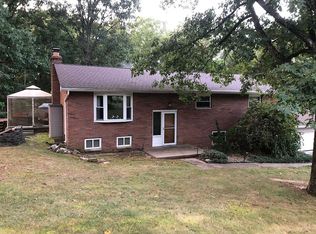 68 Mooreland Rd, Belpre, OH