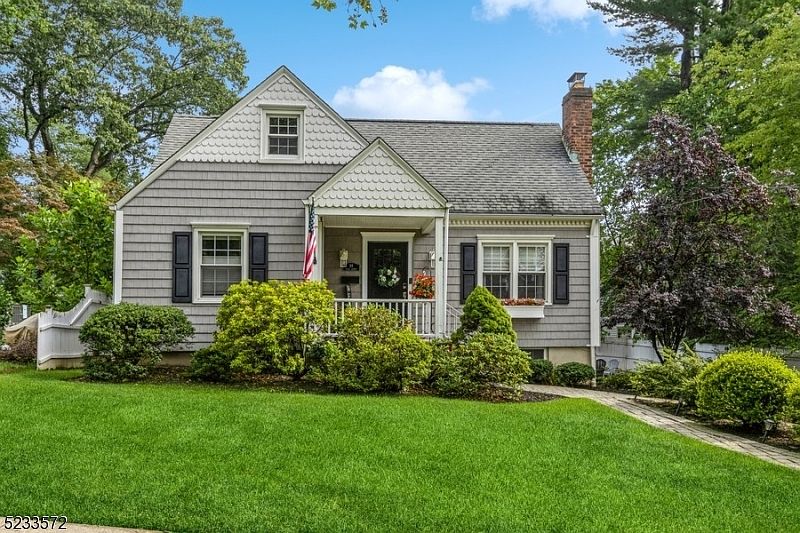 1st image of 88 Pease Ave
