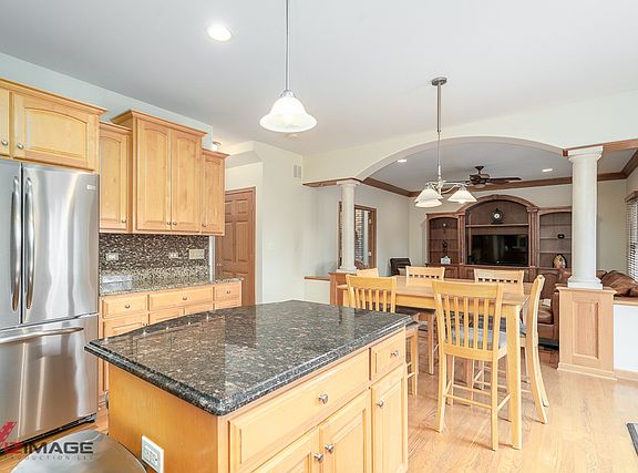 5th image of 16930 Mohican Dr