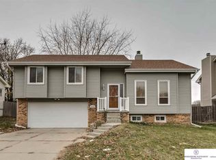 14006 S 35th St, Bellevue, NE 68123