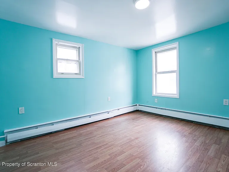 1519 Meylert Ave — Photo 12