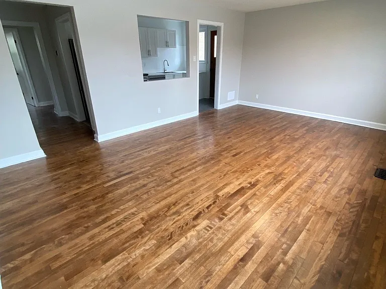 228 Woodroffe Ave #1 — Photo 5