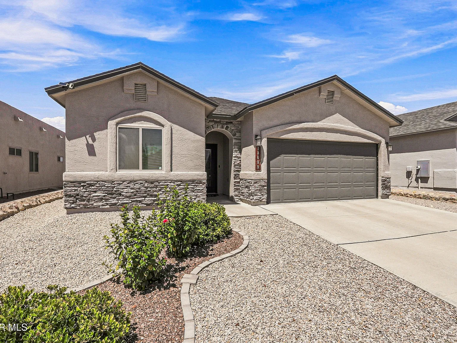 4 bed, 2.0 bath, 1635 sqft, $2,200 — Photo 3