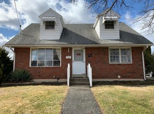 346 S 8th St, Lehighton, PA 18235