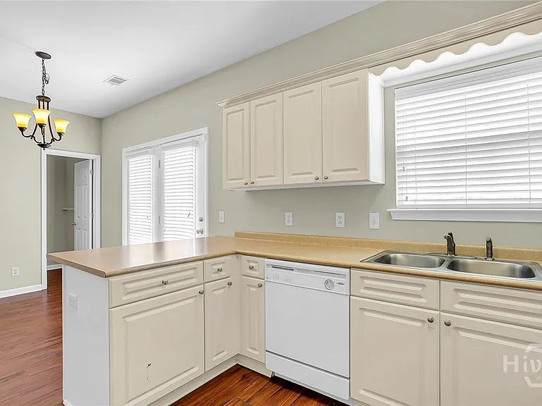 29 Cypress Ln — Photo 10