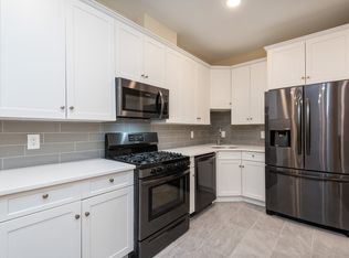 14 Grant Ave, Jersey City, NJ 07305