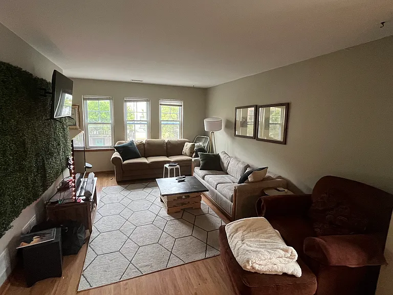2826 N Lincoln Ave #2 — Photo 7