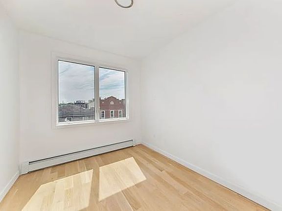 3rd image of 213 20th St #3D