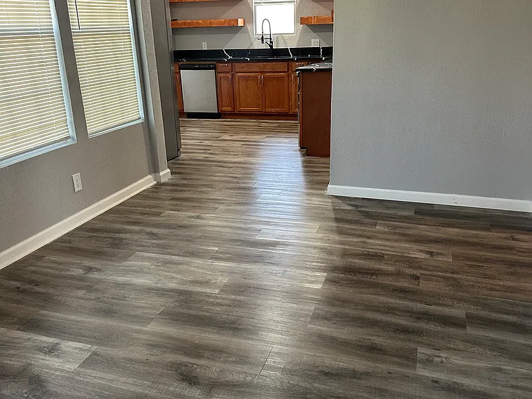 2308 Roberts Ave — Photo 10