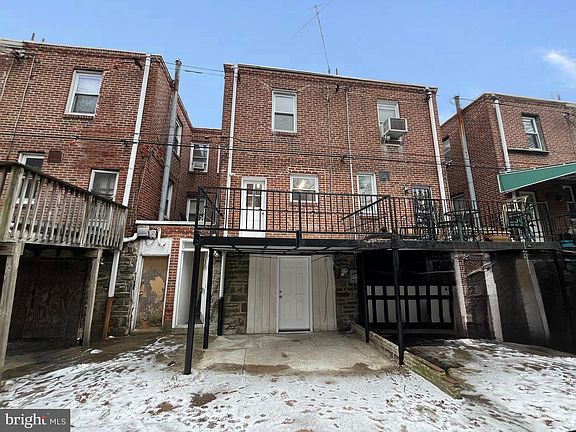 3rd image of 5929 Woodcrest Ave