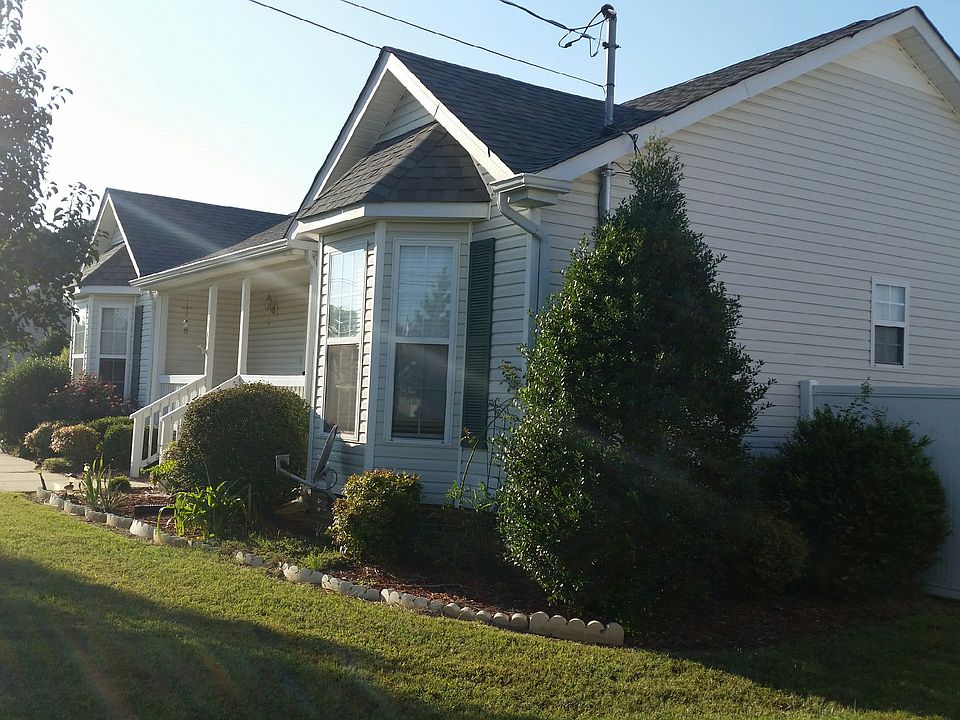 2nd image of 106 Ritch View Dr