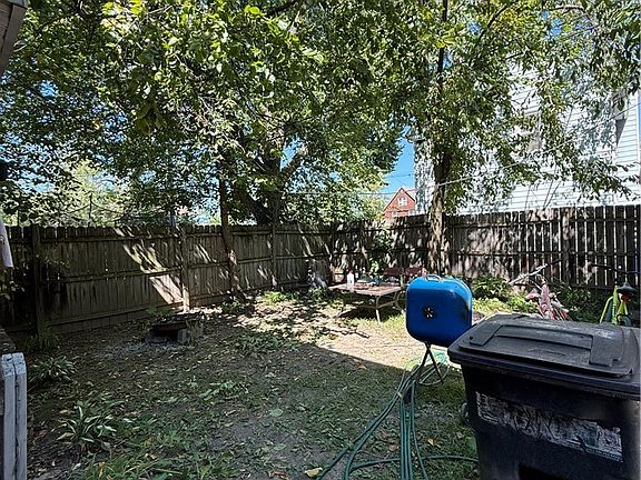 4th image of 8111 Force Ave