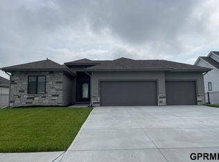11905 S 110th St, Papillion, NE 68046