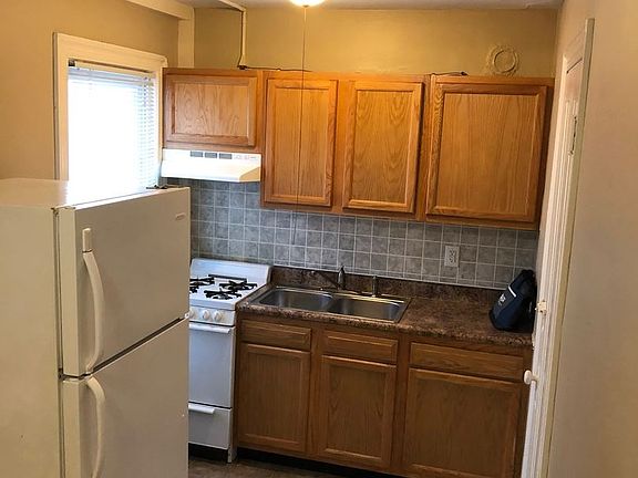2nd image of 2034 N High St APT 207