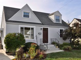 144 Woodstock Dr, Avon Lake, OH 44012