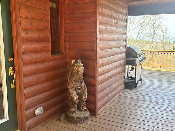 3rd image of 380 Buck Ridge Dr