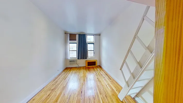 Rented by SAFEGUARD REALTY PARTNERS LLC | media 25