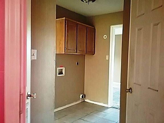 4th image of 1236 Flat Rock Dr