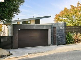 6825 Colton Blvd, Oakland, CA 94611