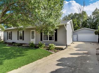 2955 Stonebridge Dr, Racine, WI 53404