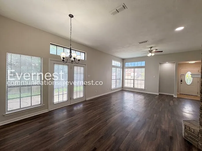 2014 Cedarview Dr — Photo 5