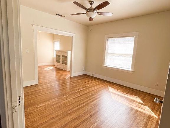 5th image of 2522 Capitol Ave #3
