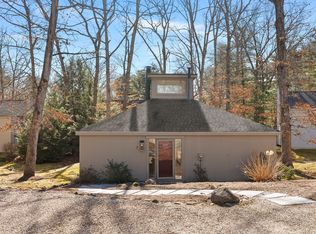 3 Edgewood Cir #3, Avon, CT 06001