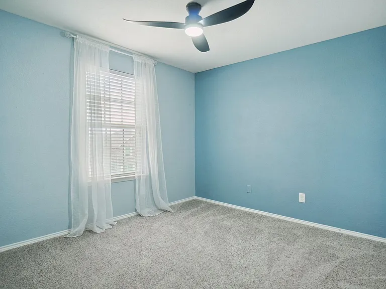 5817 Fir Tree Ln — Photo 16