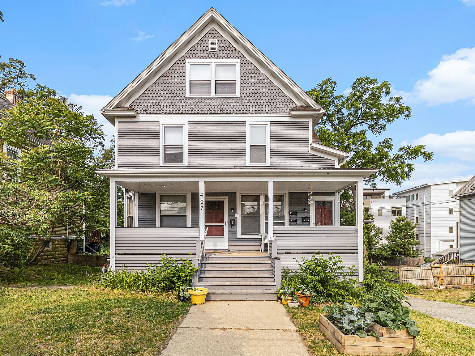 3 bed, $2,850 — Photo 1