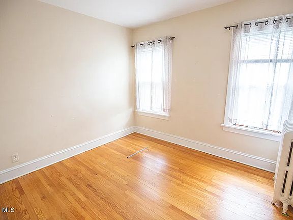 2nd image of 576 Providence St #2