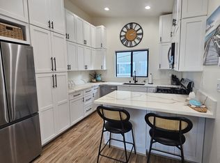 909 Huntington St #201, Huntington Beach, CA 92648